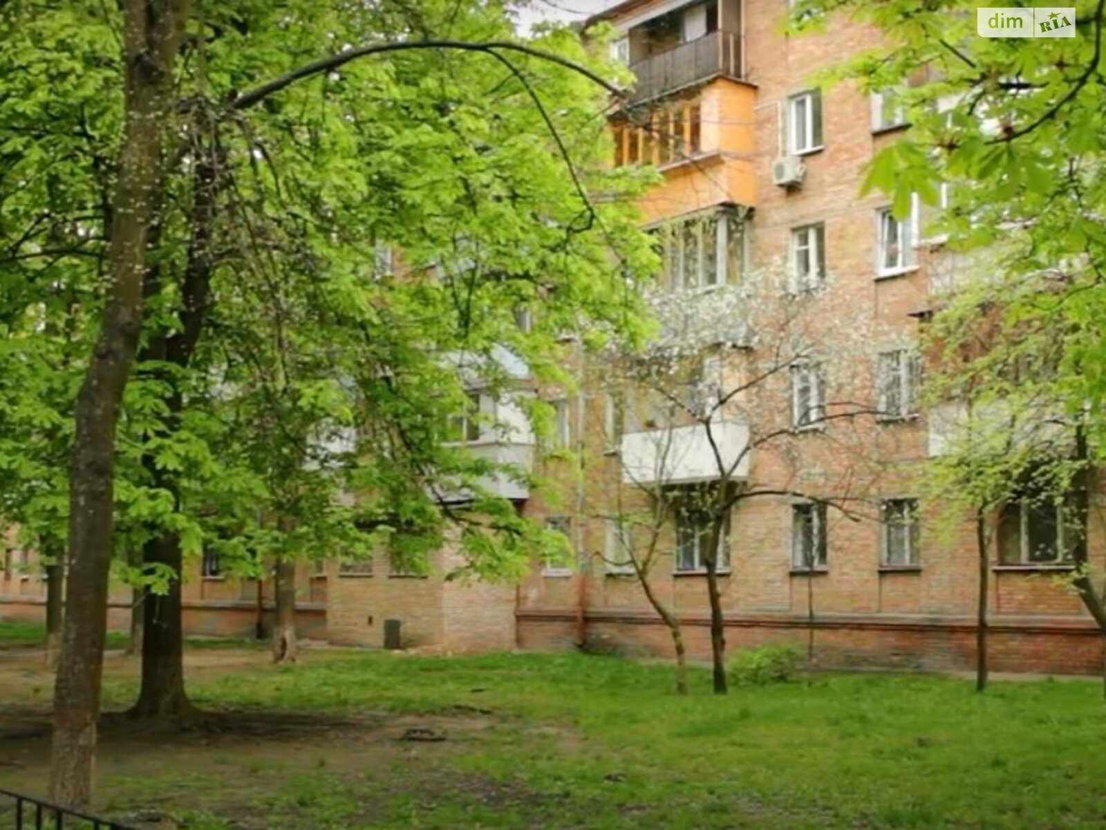 Продаж двокімнатної квартири в Києві, на вул. Салютна 9, район Нивки фото 1