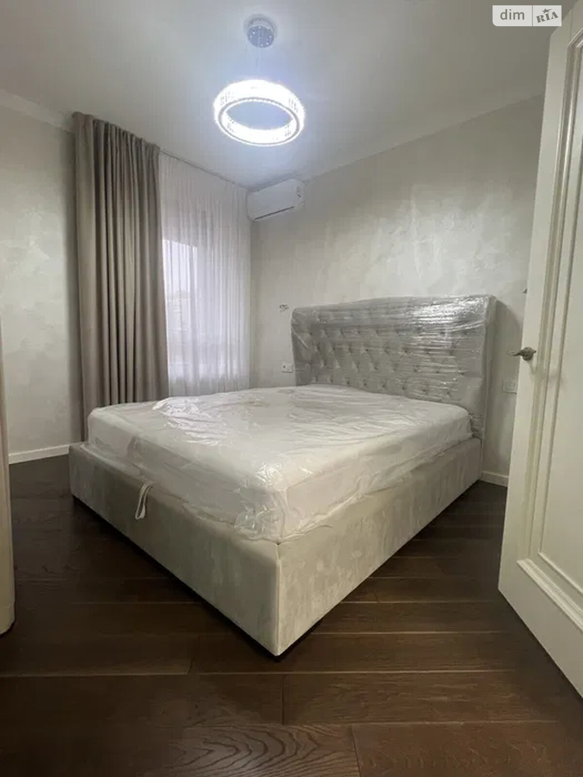 Продажа однокомнатной квартиры в Киеве, на ул. Салютная 2 корпус 2, район Нивки фото 1 Продажа однокомнатной квартиры в Киеве, на ул. Салютная 2 корпус 2, район Нивки фото 1