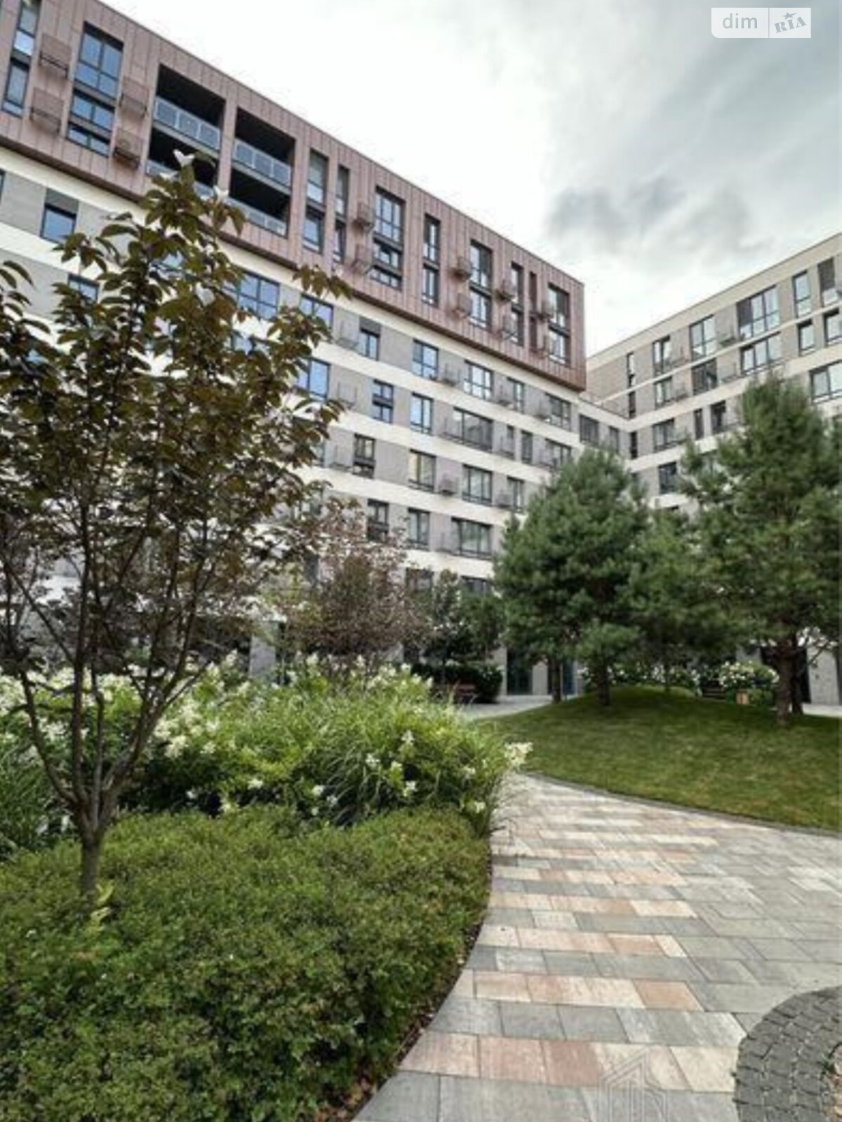 Продажа двухкомнатной квартиры в Киеве, на ул. Салютная 2, район Нивки фото 1 Продажа двухкомнатной квартиры в Киеве, на ул. Салютная 2, район Нивки фото 1