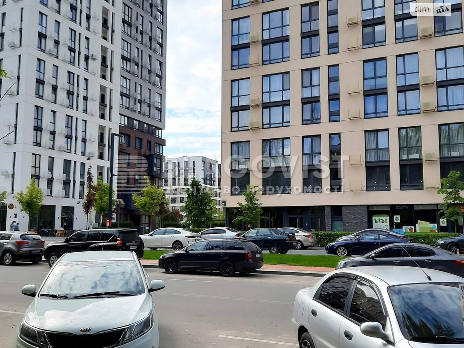 Продажа трехкомнатной квартиры в Киеве, на ул. Салютная 2/4, район Нивки фото 1 Продажа трехкомнатной квартиры в Киеве, на ул. Салютная 2/4, район Нивки фото 1