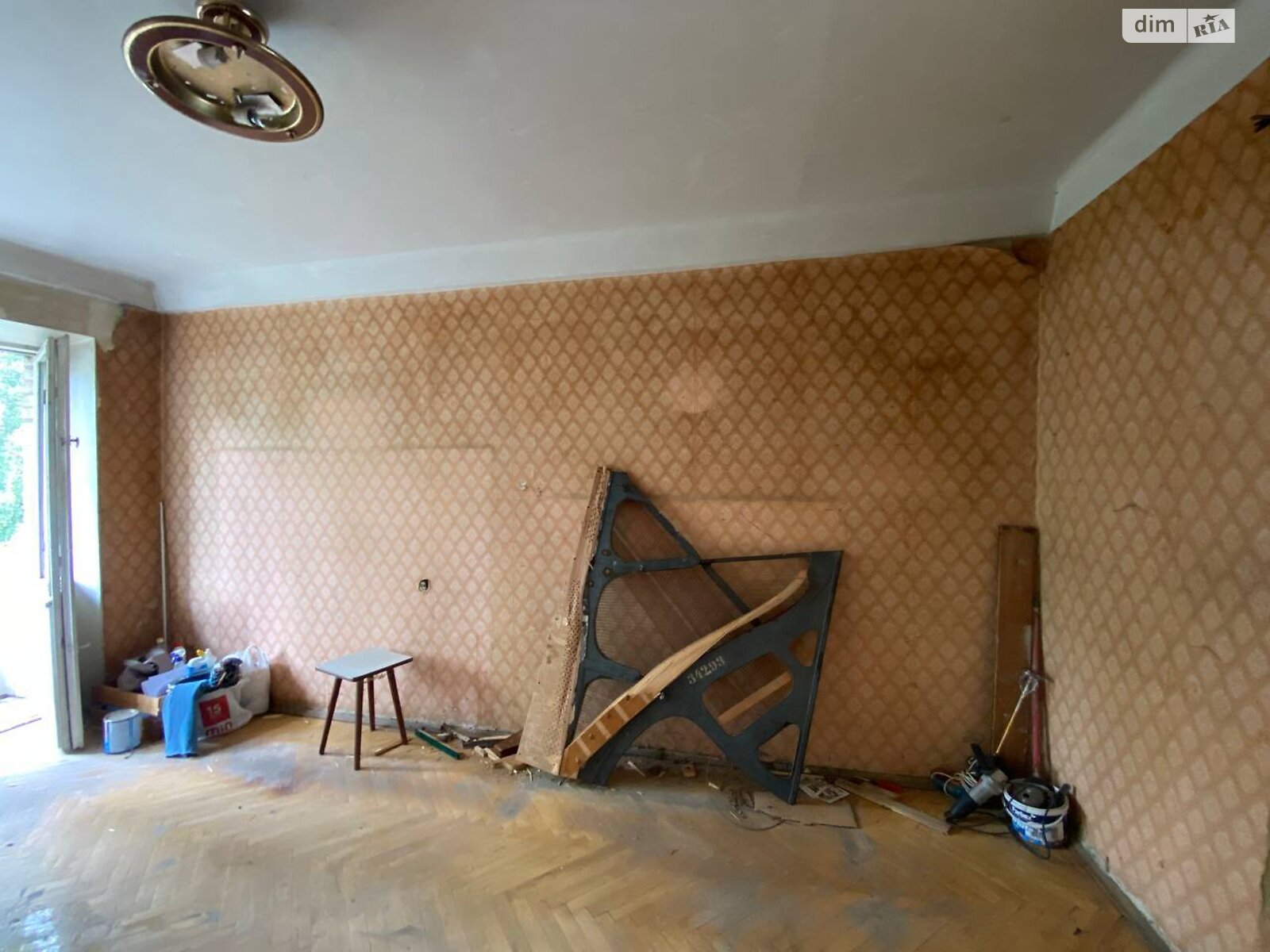 Продажа двухкомнатной квартиры в Киеве, на ул. Салютная 5, район Шевченковский фото 1 Продажа двухкомнатной квартиры в Киеве, на ул. Салютная 5, район Шевченковский фото 1