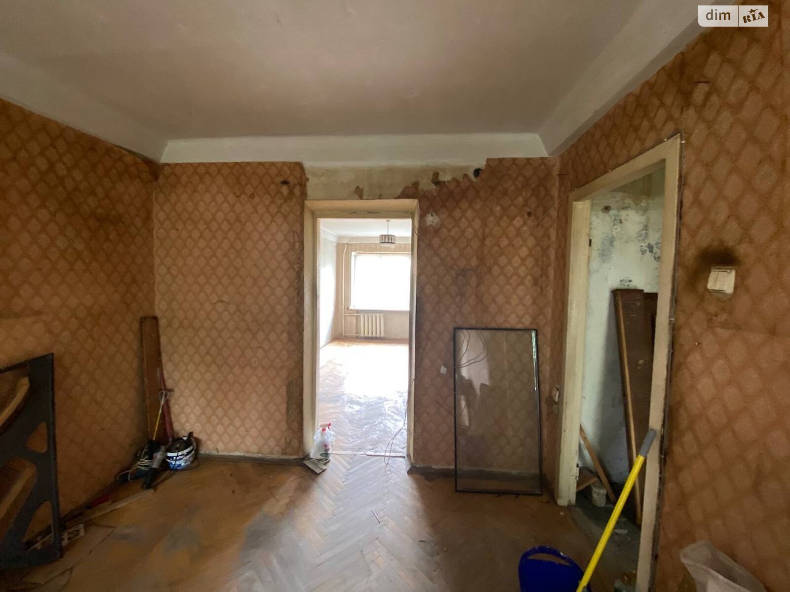 Продажа двухкомнатной квартиры в Киеве, на ул. Салютная 5, район Шевченковский фото 1 Продажа двухкомнатной квартиры в Киеве, на ул. Салютная 5, район Шевченковский фото 1