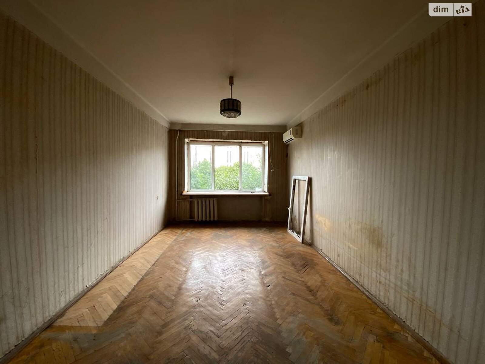 Продажа двухкомнатной квартиры в Киеве, на ул. Салютная 5, район Шевченковский фото 1 Продажа двухкомнатной квартиры в Киеве, на ул. Салютная 5, район Шевченковский фото 1