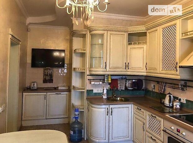 Продажа трехкомнатной квартиры в Киеве, на ул. Гната Хоткевича 12, район Новая Дарница фото 1 Продажа трехкомнатной квартиры в Киеве, на ул. Гната Хоткевича 12, район Новая Дарница фото 1
