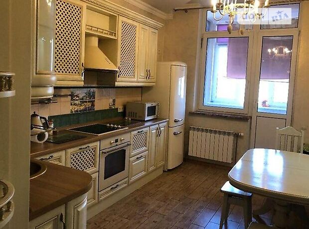 Продажа трехкомнатной квартиры в Киеве, на ул. Гната Хоткевича 12, район Новая Дарница фото 1 Продажа трехкомнатной квартиры в Киеве, на ул. Гната Хоткевича 12, район Новая Дарница фото 1