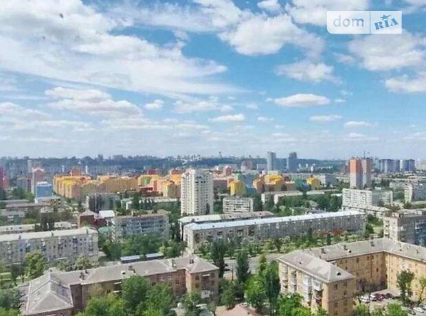 Продажа трехкомнатной квартиры в Киеве, на пер. Лобачевского 7, район Новая Дарница фото 1