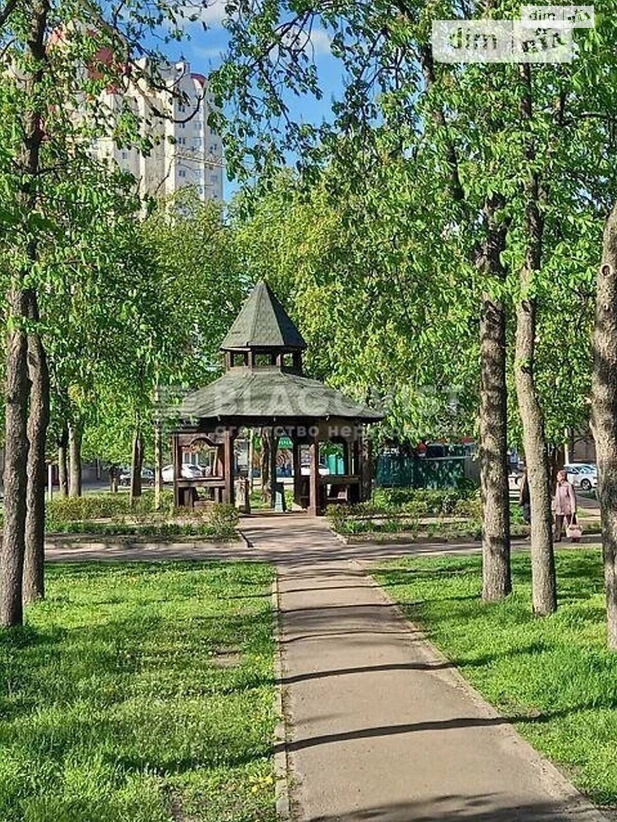 Продаж трикімнатної квартири в Києві, на вул. Новодарницька 15/1, район Нова Дарниця фото 1 Продаж трикімнатної квартири в Києві, на вул. Новодарницька 15/1, район Нова Дарниця фото 1