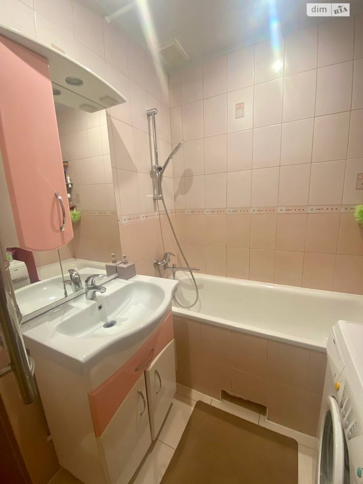 Продаж трикімнатної квартири в Києві, на вул. Поліська 15А, район Нова Дарниця фото 1 Продаж трикімнатної квартири в Києві, на вул. Поліська 15А, район Нова Дарниця фото 1