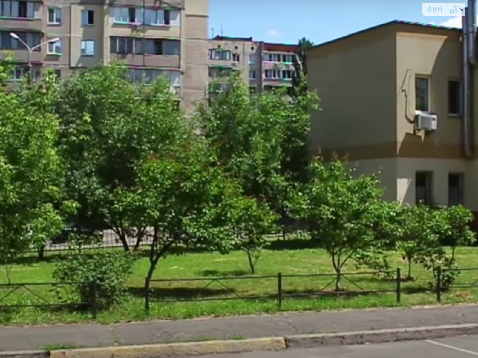 Продажа трехкомнатной квартиры в Киеве, на ул. Тростянецкая 49, район Новая Дарница фото 1