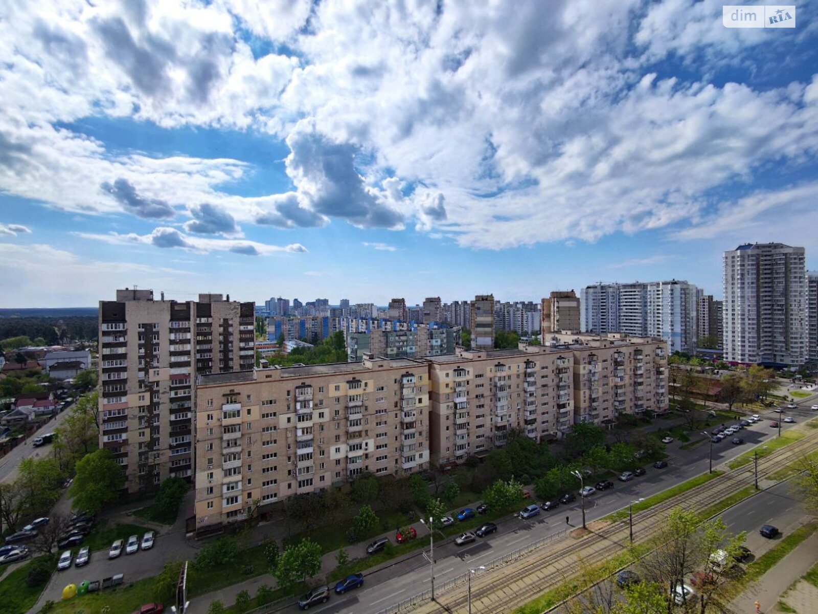Продажа трехкомнатной квартиры в Киеве, на ул. Тростянецкая 49, район Новая Дарница фото 1 Продажа трехкомнатной квартиры в Киеве, на ул. Тростянецкая 49, район Новая Дарница фото 1