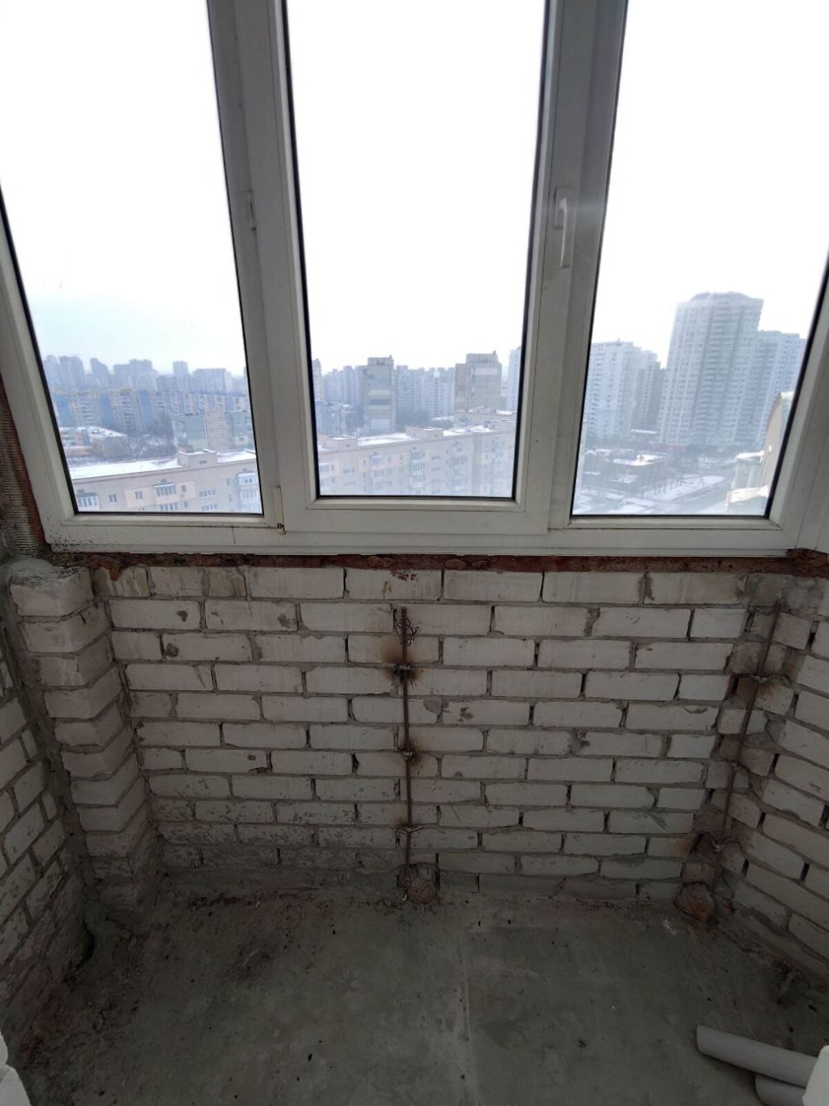 Продажа трехкомнатной квартиры в Киеве, на ул. Тростянецкая 49, район Новая Дарница фото 1 Продажа трехкомнатной квартиры в Киеве, на ул. Тростянецкая 49, район Новая Дарница фото 1