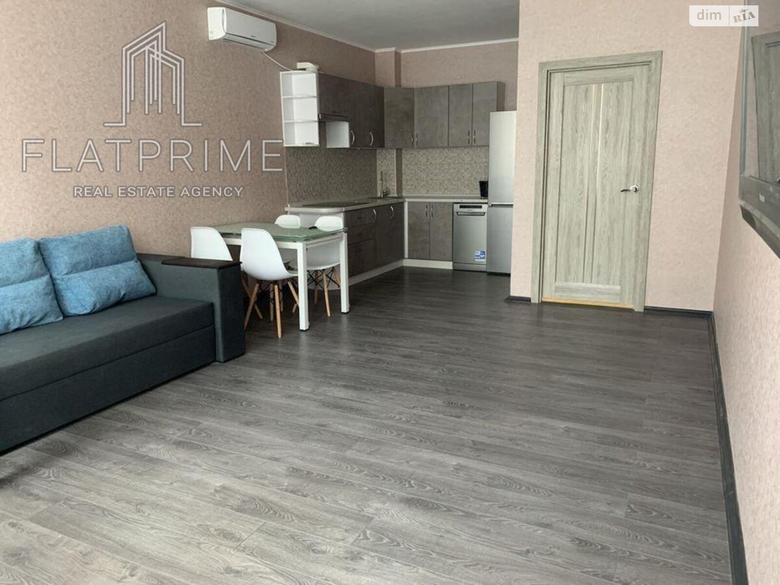 Продаж двокімнатної квартири в Києві, на вул. Клавдіївська 40Г, район Новобіличі фото 1 Продаж двокімнатної квартири в Києві, на вул. Клавдіївська 40Г, район Новобіличі фото 1