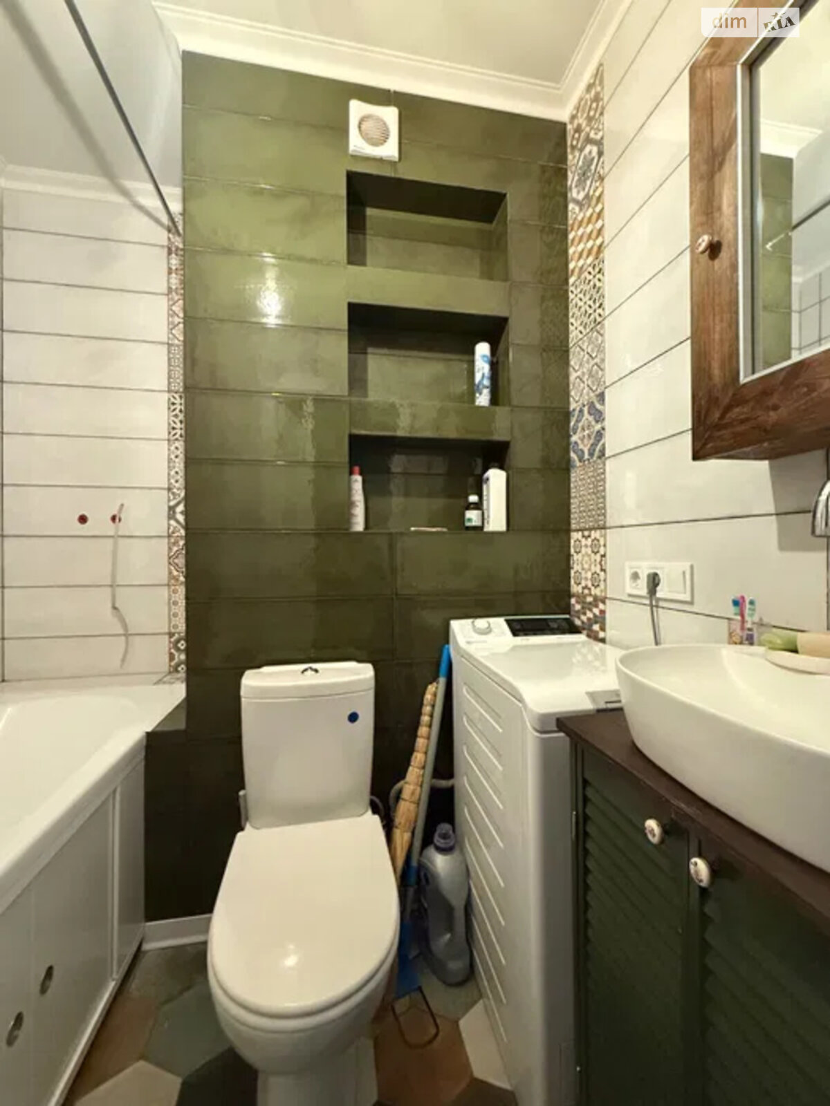 Продажа трехкомнатной квартиры в Киеве, на ул. Клавдиевская 40В, район Новобеличи фото 1