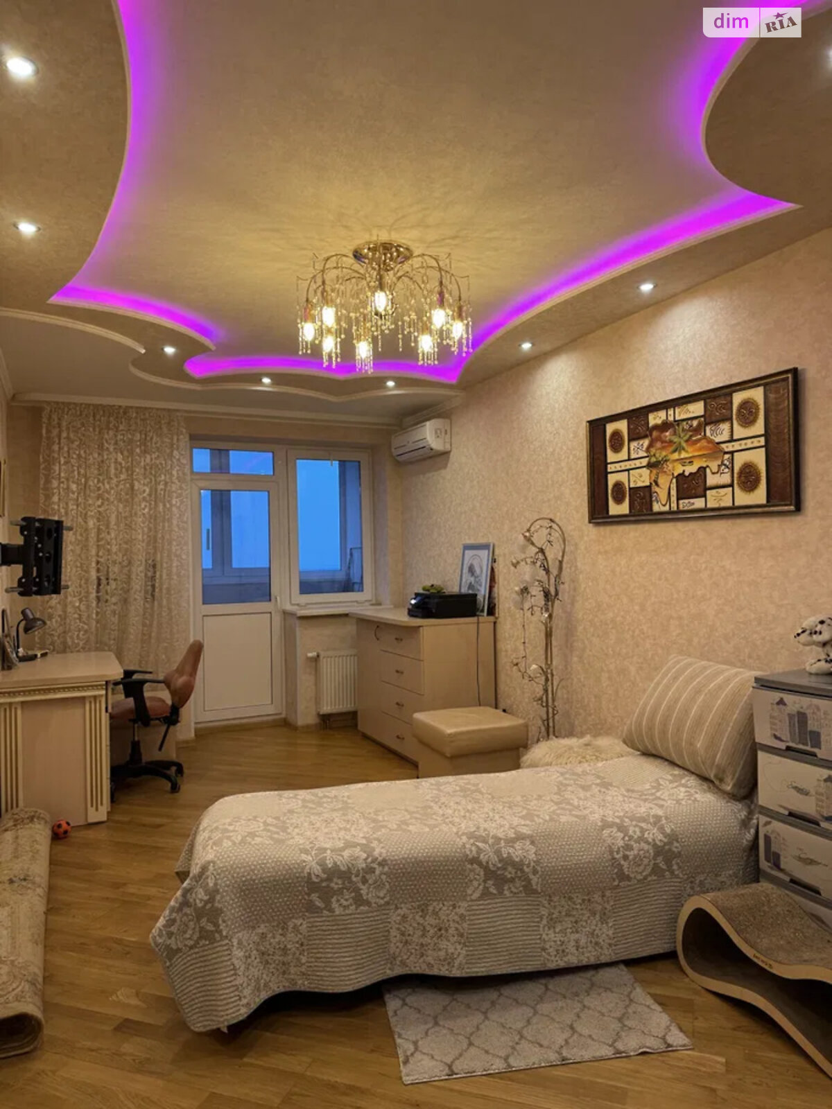 Продаж трикімнатної квартири в Києві, на вул. Олега Мудрака 66, район Новобіличі фото 1 Продаж трикімнатної квартири в Києві, на вул. Олега Мудрака 66, район Новобіличі фото 1