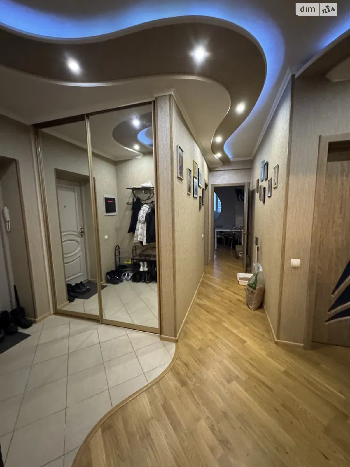 Продаж трикімнатної квартири в Києві, на вул. Олега Мудрака 66, район Новобіличі фото 1 Продаж трикімнатної квартири в Києві, на вул. Олега Мудрака 66, район Новобіличі фото 1