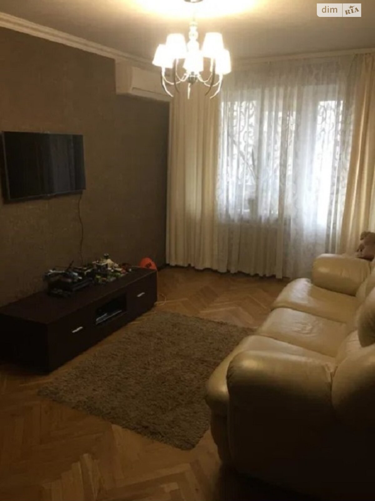 Продаж трикімнатної квартири в Києві, на вул. Олега Мудрака 37, район Новобіличі фото 1 Продаж трикімнатної квартири в Києві, на вул. Олега Мудрака 37, район Новобіличі фото 1