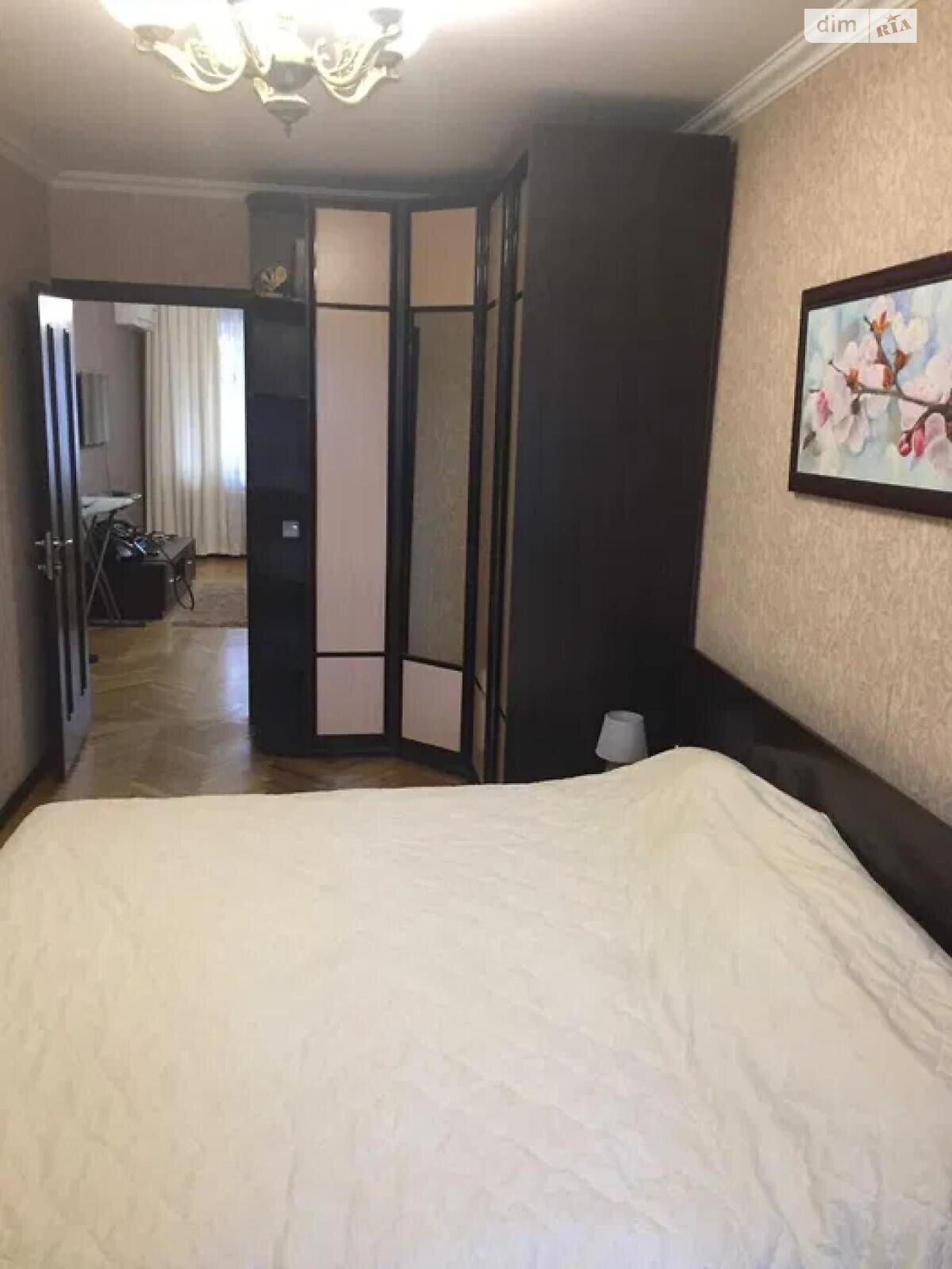 Продаж трикімнатної квартири в Києві, на вул. Олега Мудрака 37, район Новобіличі фото 1 Продаж трикімнатної квартири в Києві, на вул. Олега Мудрака 37, район Новобіличі фото 1