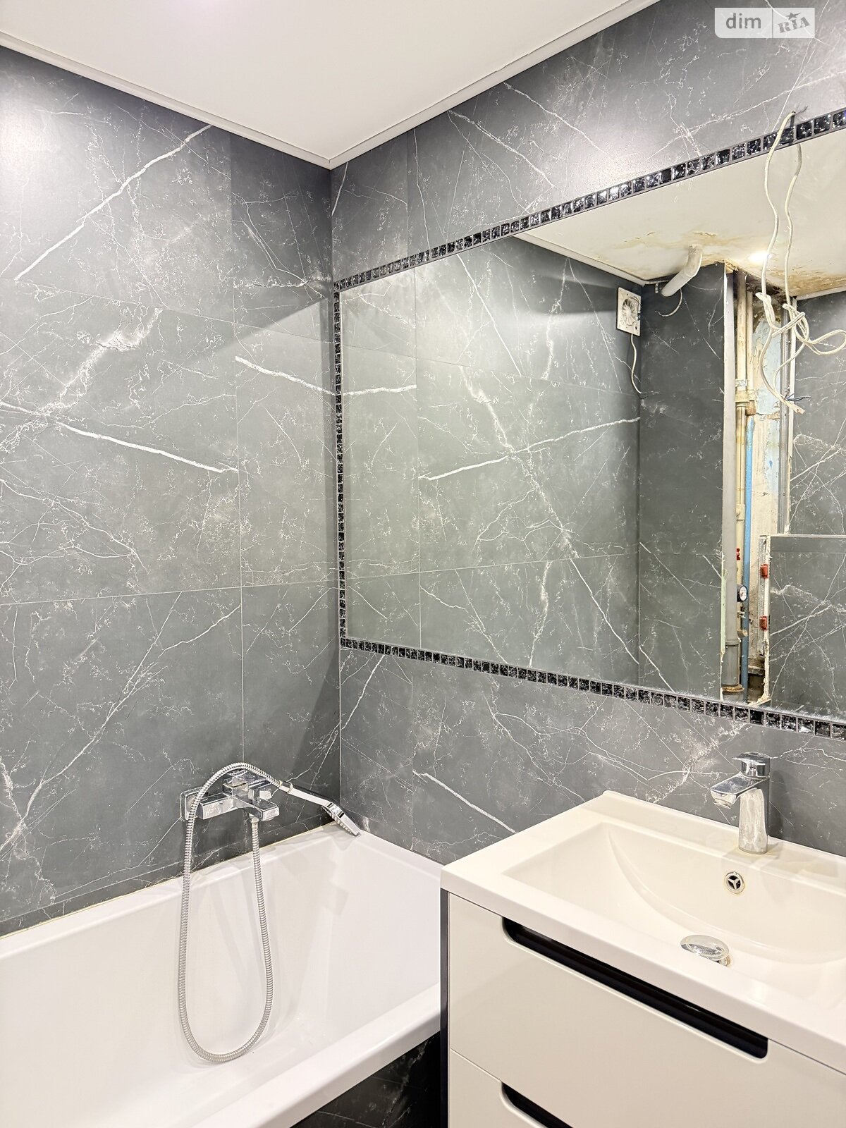 Продажа двухкомнатной квартиры в Киеве, на ул. Олега Мудрака, район Новобеличи фото 1 Продажа двухкомнатной квартиры в Киеве, на ул. Олега Мудрака, район Новобеличи фото 1