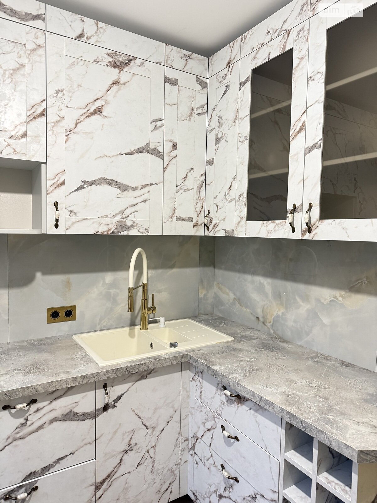 Продажа двухкомнатной квартиры в Киеве, на ул. Олега Мудрака, район Новобеличи фото 1 Продажа двухкомнатной квартиры в Киеве, на ул. Олега Мудрака, район Новобеличи фото 1