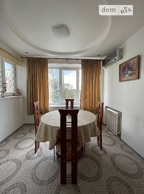 Продажа трехкомнатной квартиры в Киеве, на ул. Олевская 3г, район Новобеличи фото 1 Продажа трехкомнатной квартиры в Киеве, на ул. Олевская 3г, район Новобеличи фото 1