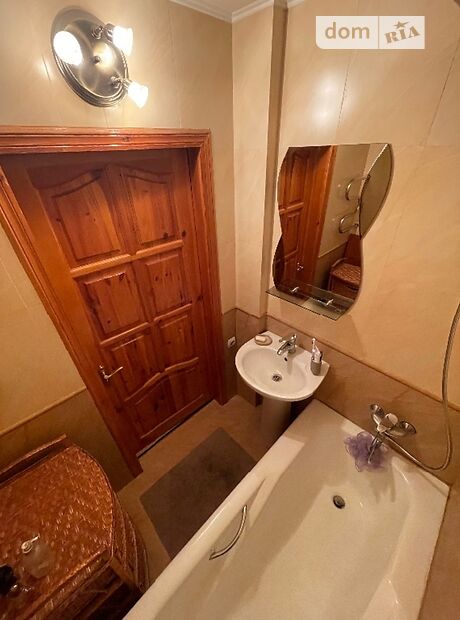 Продажа трехкомнатной квартиры в Киеве, на ул. Олевская 3г, район Новобеличи фото 1 Продажа трехкомнатной квартиры в Киеве, на ул. Олевская 3г, район Новобеличи фото 1