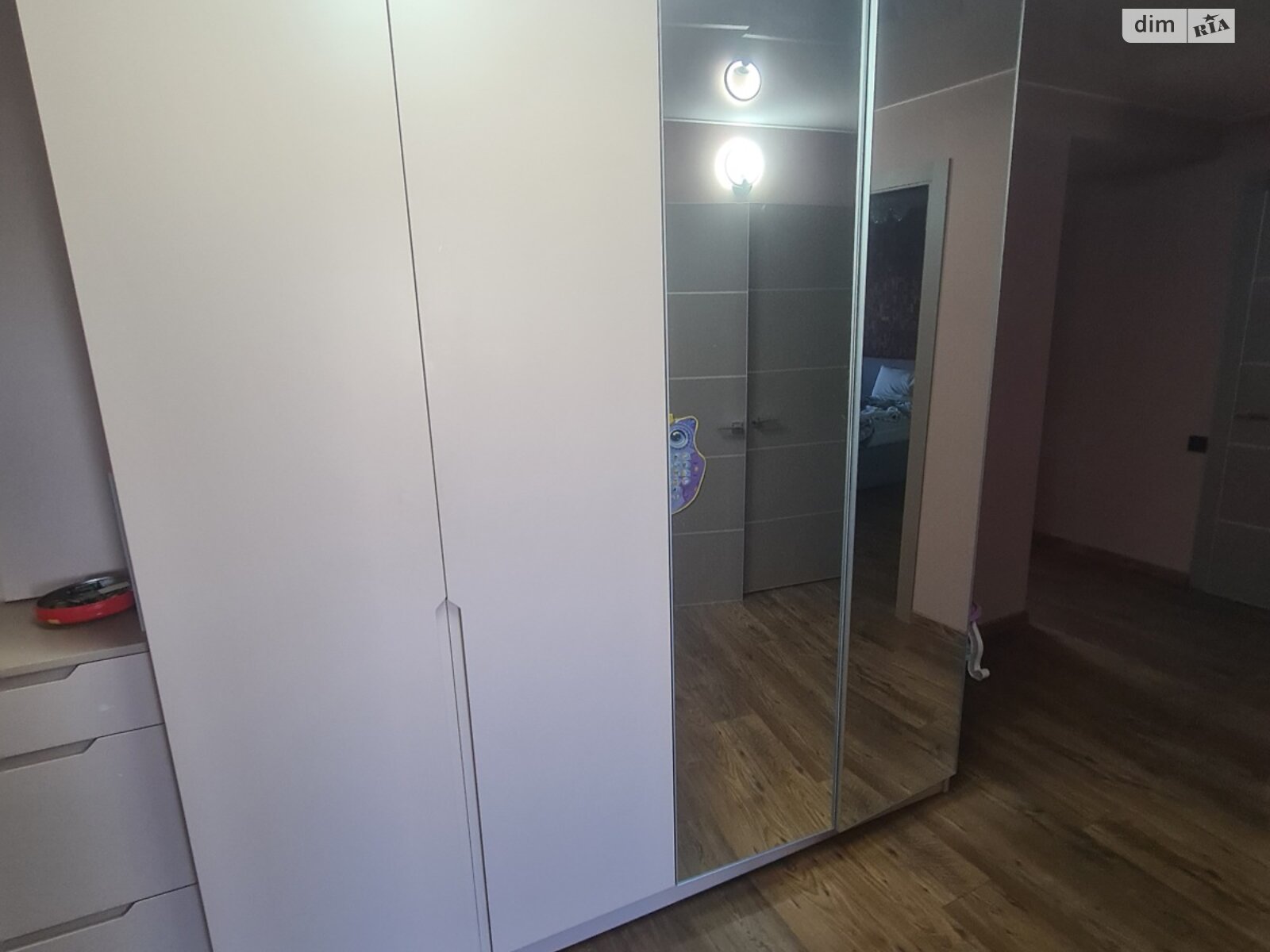 Продажа трехкомнатной квартиры в Киеве, на ул. Олевская 3Б, район Новобеличи фото 1 Продажа трехкомнатной квартиры в Киеве, на ул. Олевская 3Б, район Новобеличи фото 1