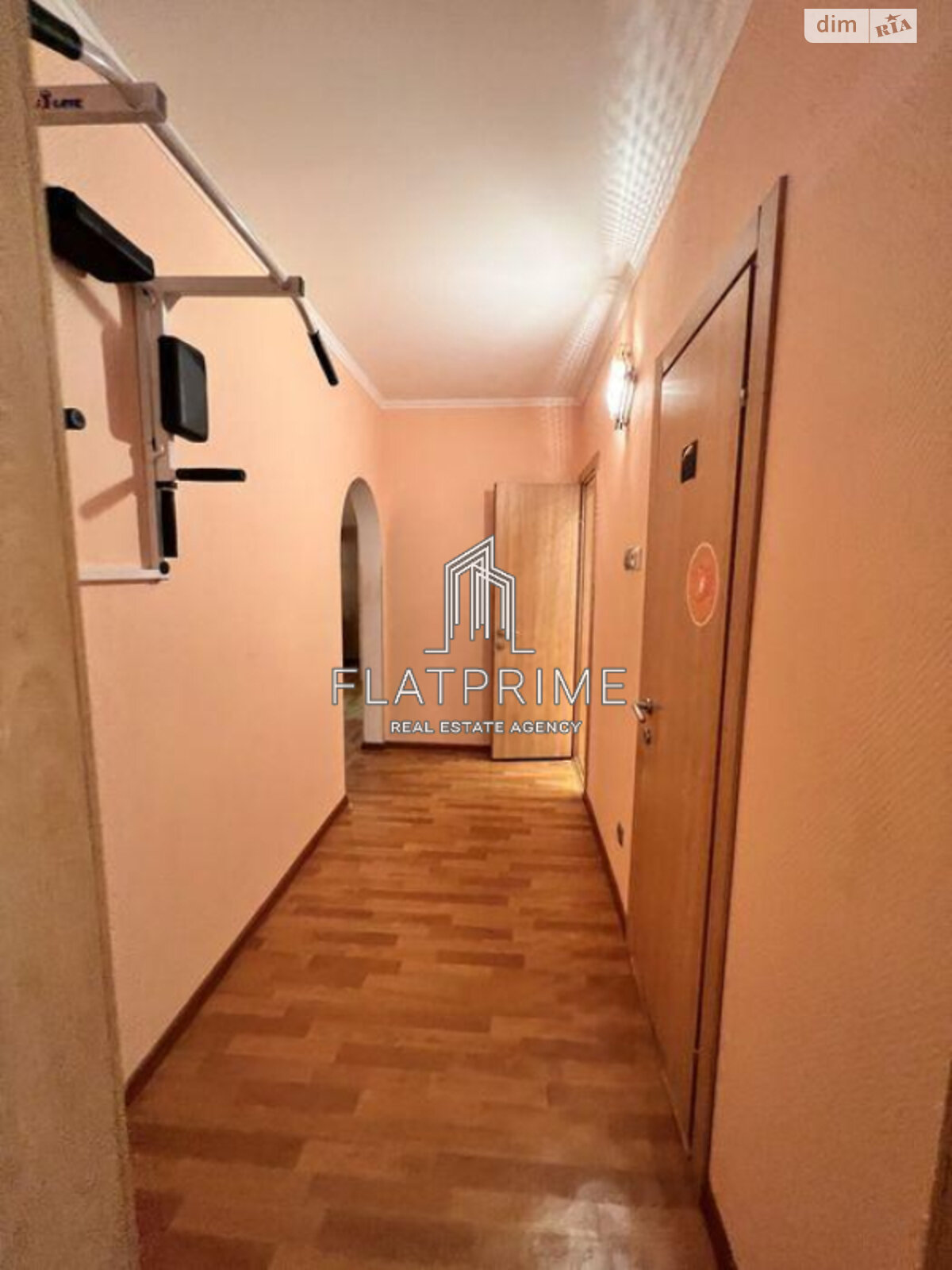 Продажа трехкомнатной квартиры в Киеве, на ул. Олевская 7, район Новобеличи фото 1 Продажа трехкомнатной квартиры в Киеве, на ул. Олевская 7, район Новобеличи фото 1