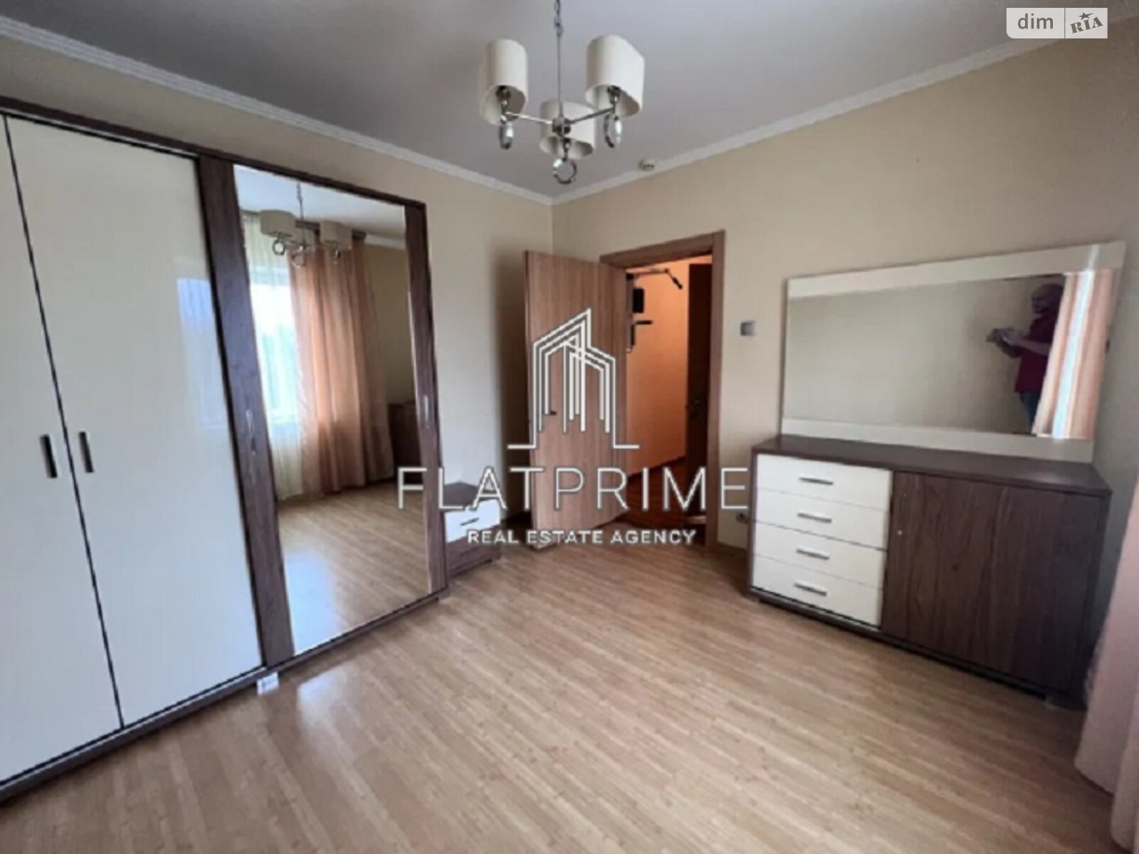 Продажа трехкомнатной квартиры в Киеве, на ул. Олевская 7, район Новобеличи фото 1 Продажа трехкомнатной квартиры в Киеве, на ул. Олевская 7, район Новобеличи фото 1