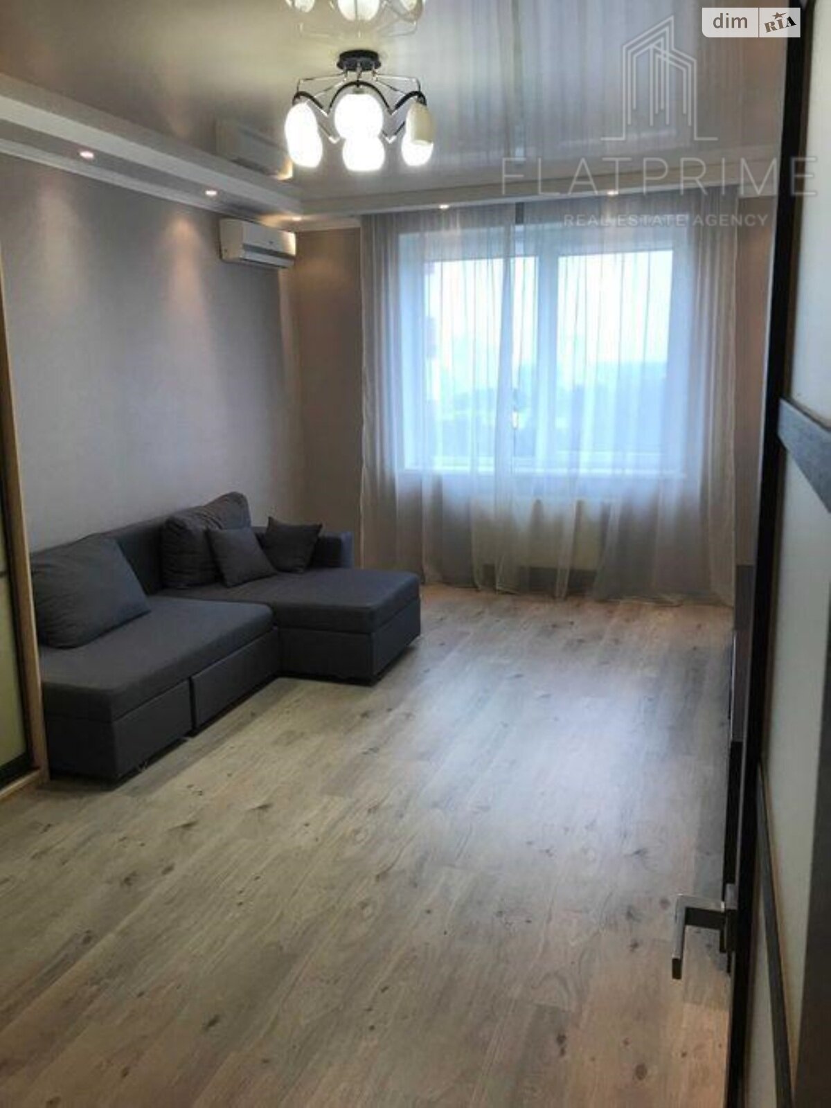 Продаж трикімнатної квартири в Києві, на вул. Олевська 5, район Новобіличі фото 1 Продаж трикімнатної квартири в Києві, на вул. Олевська 5, район Новобіличі фото 1