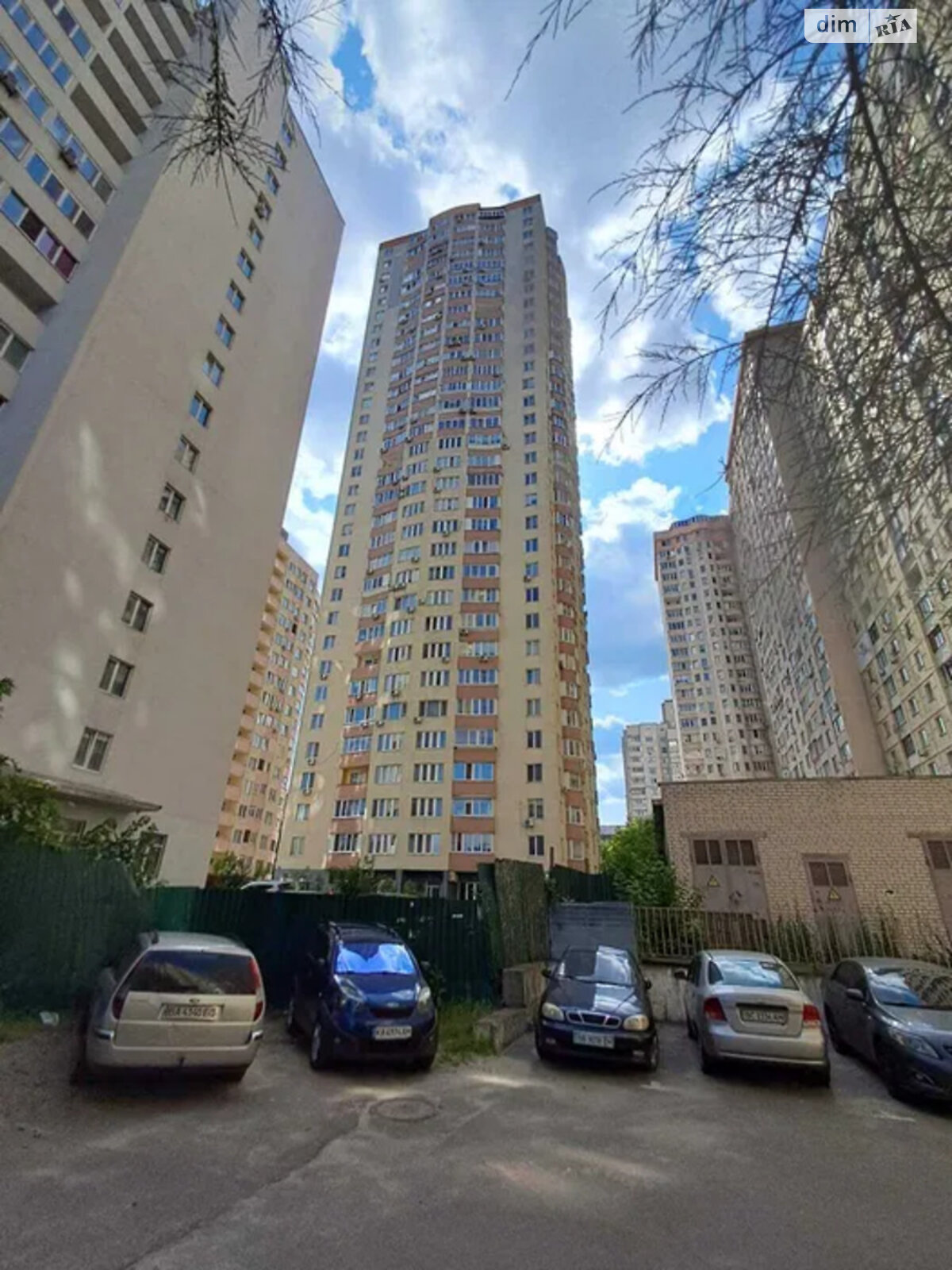 Продажа двухкомнатной квартиры в Киеве, на ул. Олевская 9, район Новобеличи фото 1 Продажа двухкомнатной квартиры в Киеве, на ул. Олевская 9, район Новобеличи фото 1
