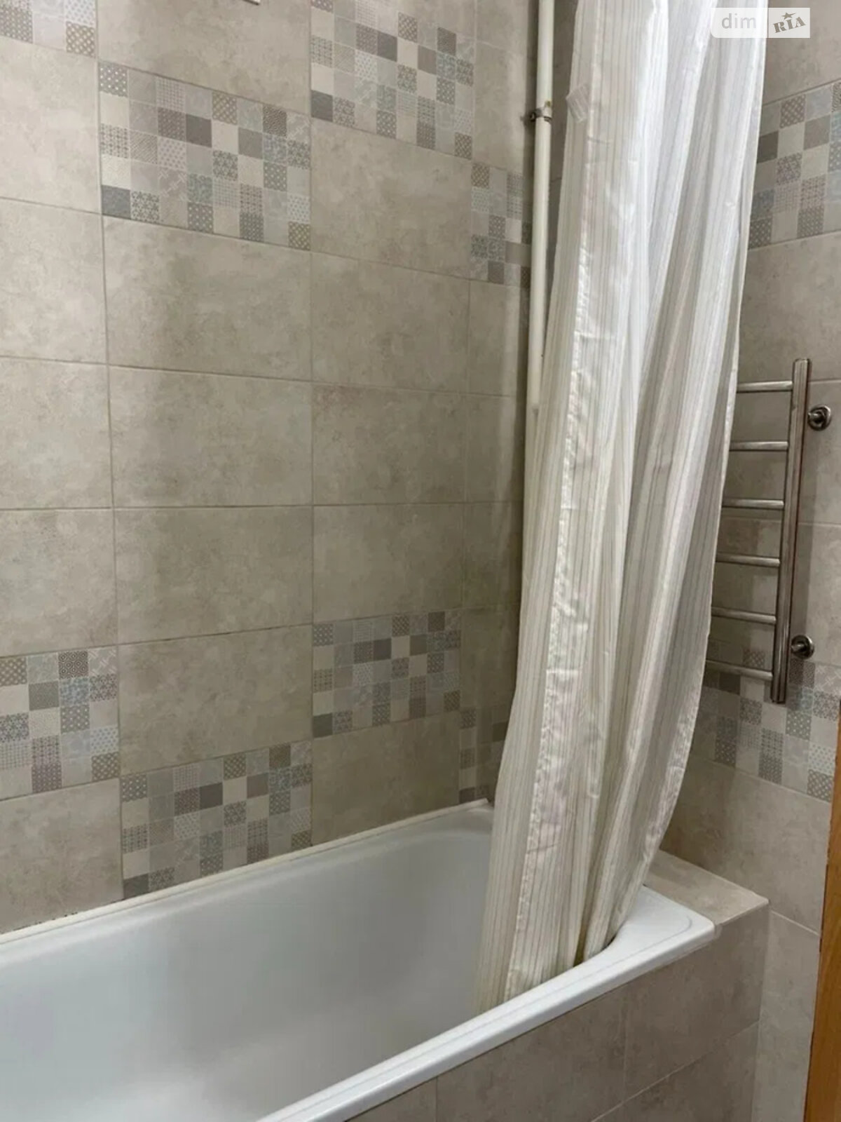 Продажа трехкомнатной квартиры в Киеве, на ул. Олевская 7, район Новобеличи фото 1 Продажа трехкомнатной квартиры в Киеве, на ул. Олевская 7, район Новобеличи фото 1