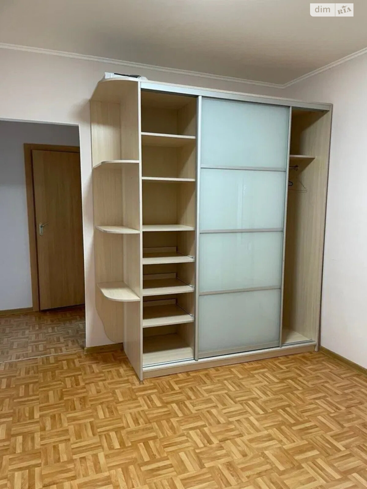 Продажа трехкомнатной квартиры в Киеве, на ул. Олевская 7, район Новобеличи фото 1 Продажа трехкомнатной квартиры в Киеве, на ул. Олевская 7, район Новобеличи фото 1