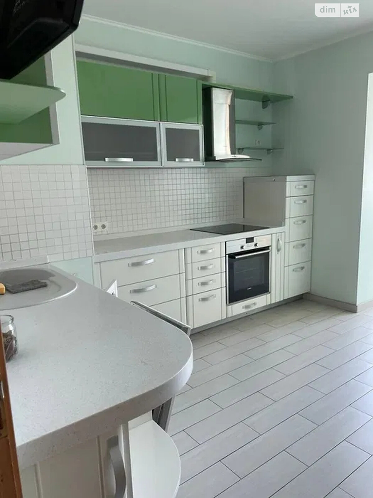 Продажа трехкомнатной квартиры в Киеве, на ул. Олевская 7, район Новобеличи фото 1 Продажа трехкомнатной квартиры в Киеве, на ул. Олевская 7, район Новобеличи фото 1