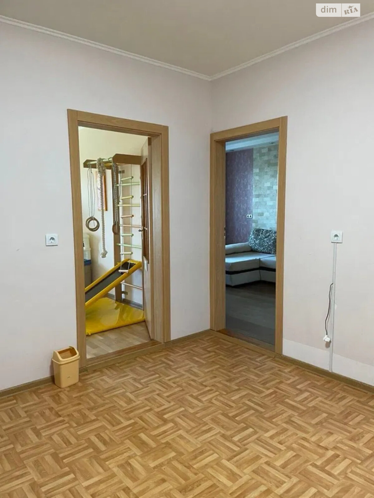 Продажа трехкомнатной квартиры в Киеве, на ул. Олевская 7, район Новобеличи фото 1 Продажа трехкомнатной квартиры в Киеве, на ул. Олевская 7, район Новобеличи фото 1