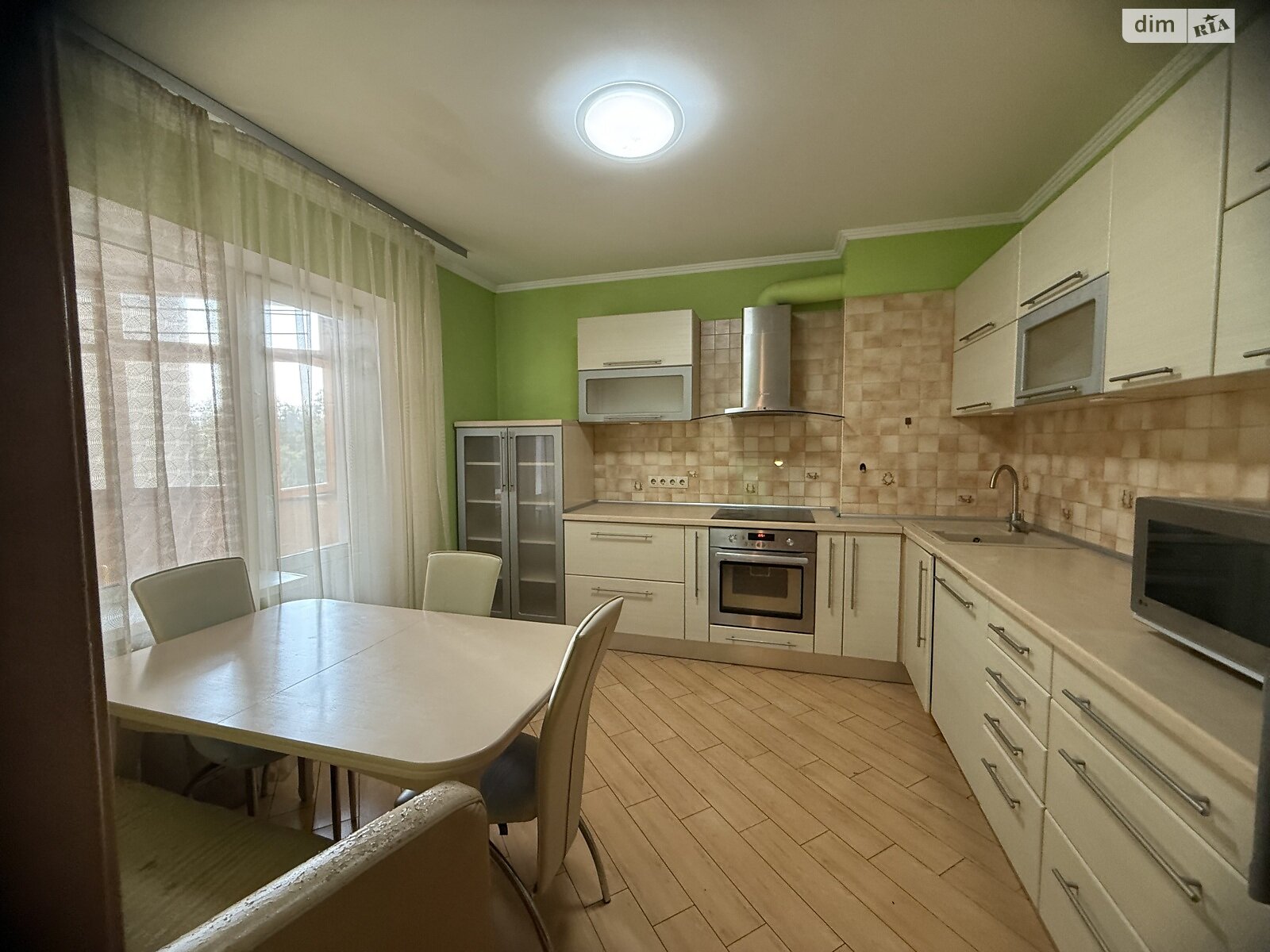 Продажа трехкомнатной квартиры в Киеве, на ул. Олевская 7, район Новобеличи фото 1 Продажа трехкомнатной квартиры в Киеве, на ул. Олевская 7, район Новобеличи фото 1