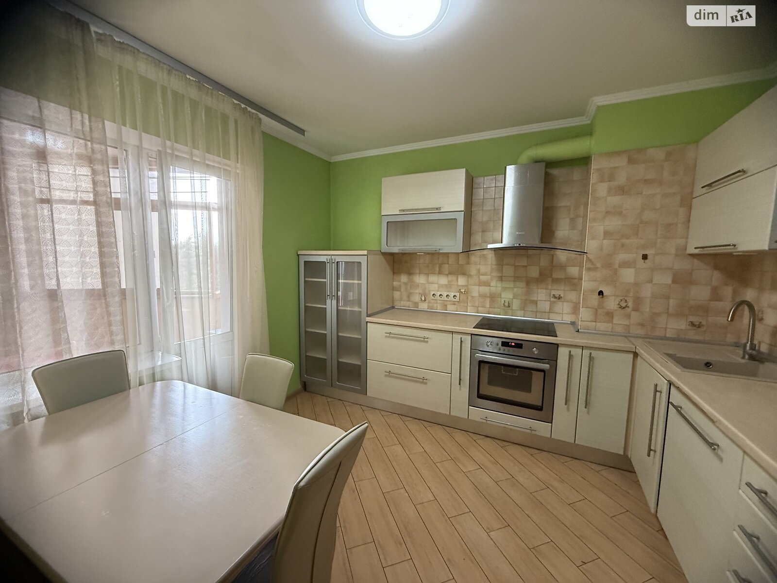Продажа трехкомнатной квартиры в Киеве, на ул. Олевская 7, район Новобеличи фото 1 Продажа трехкомнатной квартиры в Киеве, на ул. Олевская 7, район Новобеличи фото 1