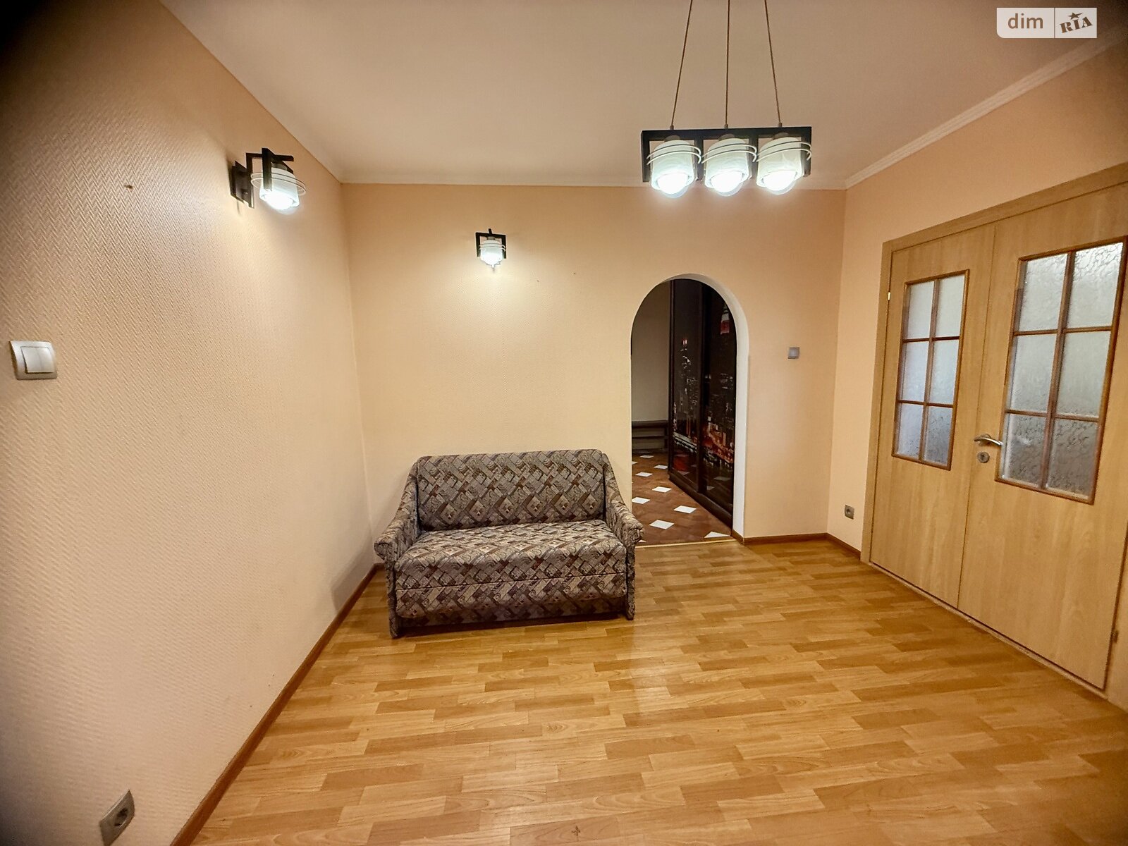 Продажа трехкомнатной квартиры в Киеве, на ул. Олевская 7, район Новобеличи фото 1 Продажа трехкомнатной квартиры в Киеве, на ул. Олевская 7, район Новобеличи фото 1