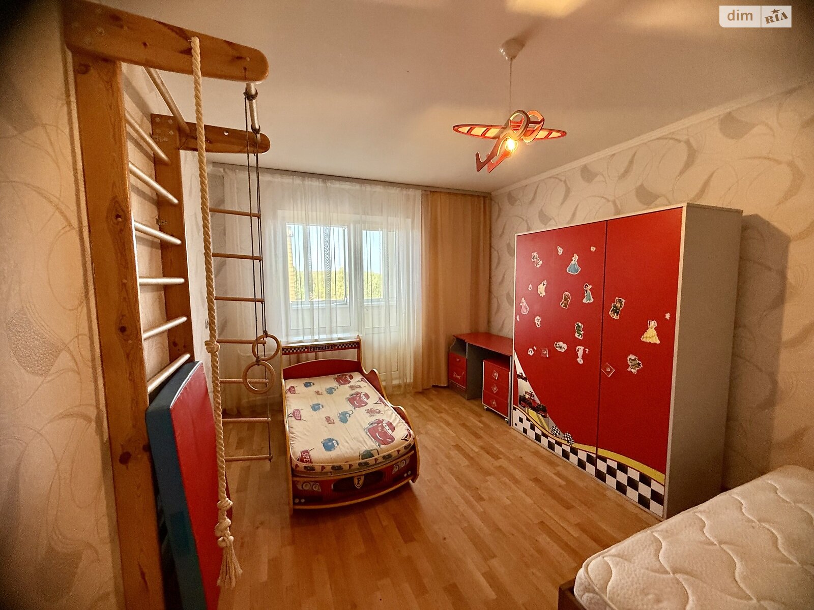 Продажа трехкомнатной квартиры в Киеве, на ул. Олевская 7, район Новобеличи фото 1 Продажа трехкомнатной квартиры в Киеве, на ул. Олевская 7, район Новобеличи фото 1