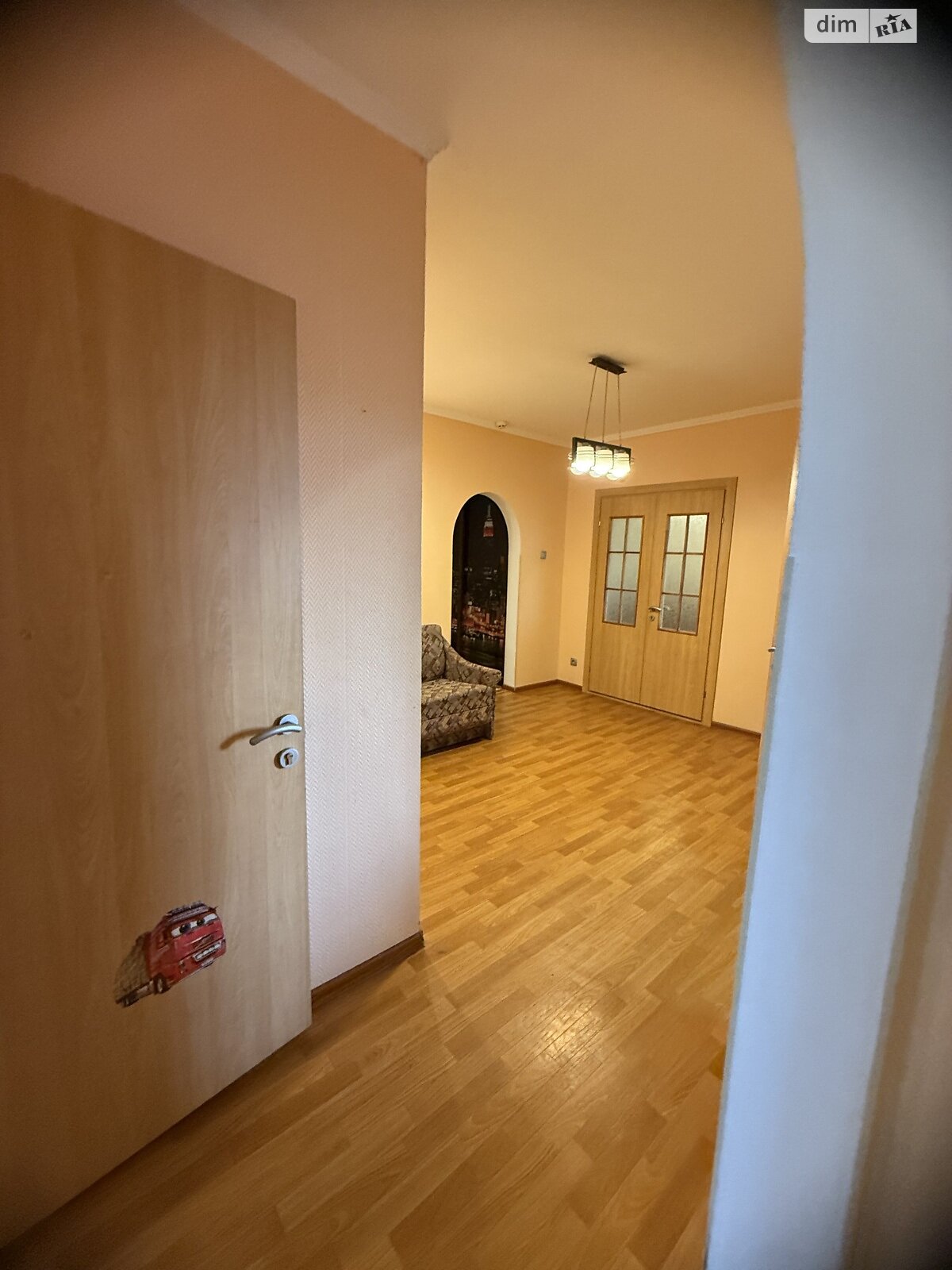 Продажа трехкомнатной квартиры в Киеве, на ул. Олевская 7, район Новобеличи фото 1 Продажа трехкомнатной квартиры в Киеве, на ул. Олевская 7, район Новобеличи фото 1