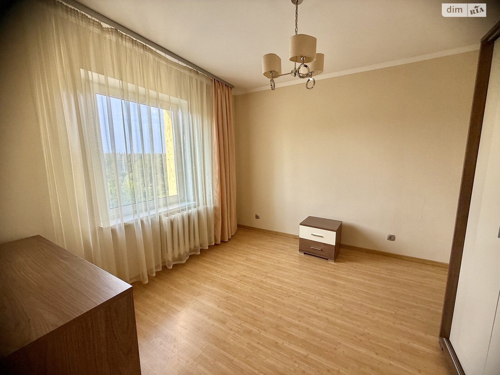 Продажа трехкомнатной квартиры в Киеве, на ул. Олевская 7, район Новобеличи фото 1 Продажа трехкомнатной квартиры в Киеве, на ул. Олевская 7, район Новобеличи фото 1