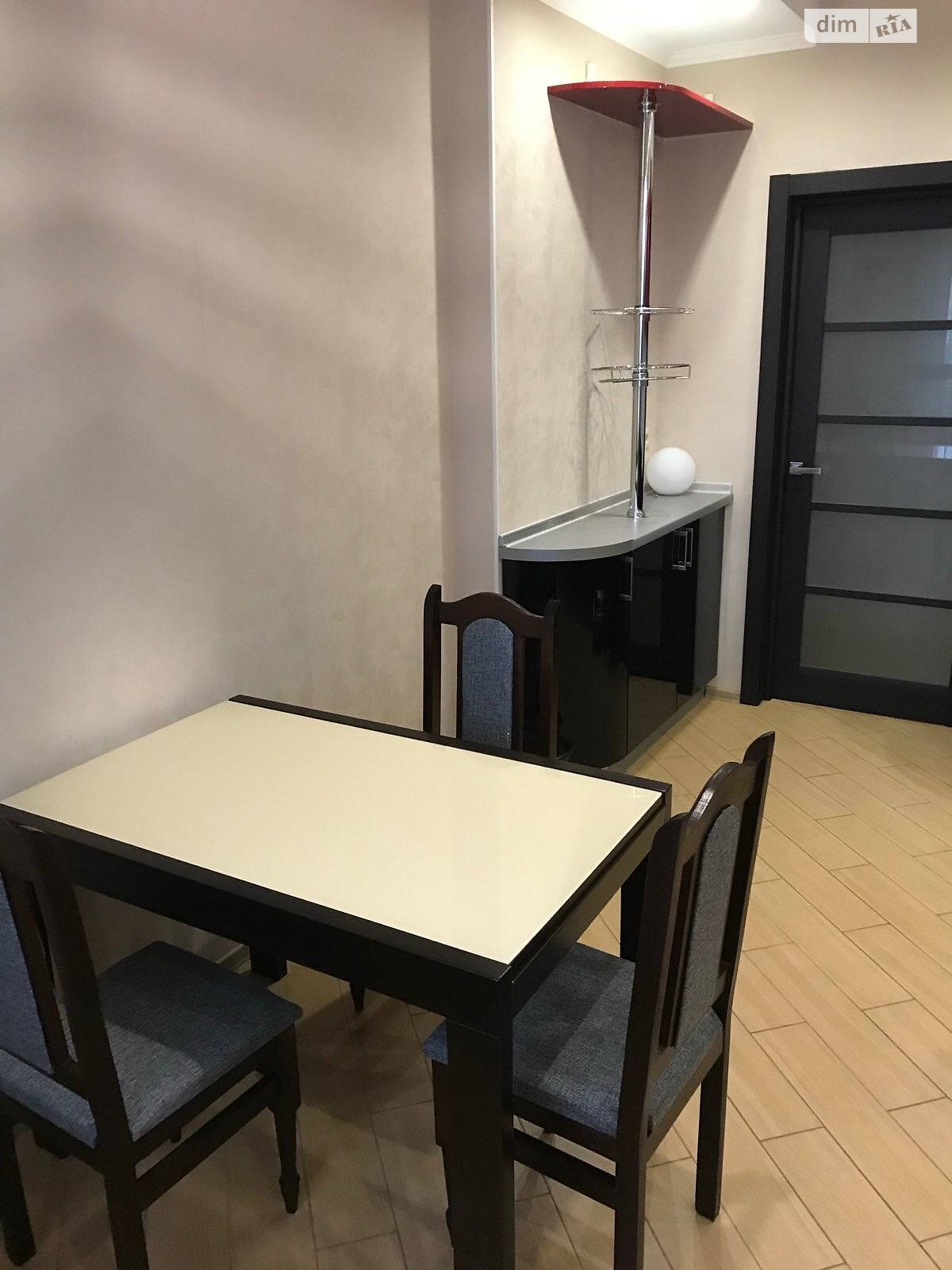 Продажа трехкомнатной квартиры в Киеве, на ул. Олевская 5, район Новобеличи фото 1 Продажа трехкомнатной квартиры в Киеве, на ул. Олевская 5, район Новобеличи фото 1