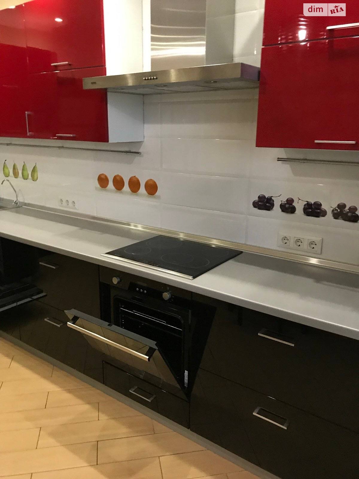 Продажа трехкомнатной квартиры в Киеве, на ул. Олевская 5, район Новобеличи фото 1 Продажа трехкомнатной квартиры в Киеве, на ул. Олевская 5, район Новобеличи фото 1