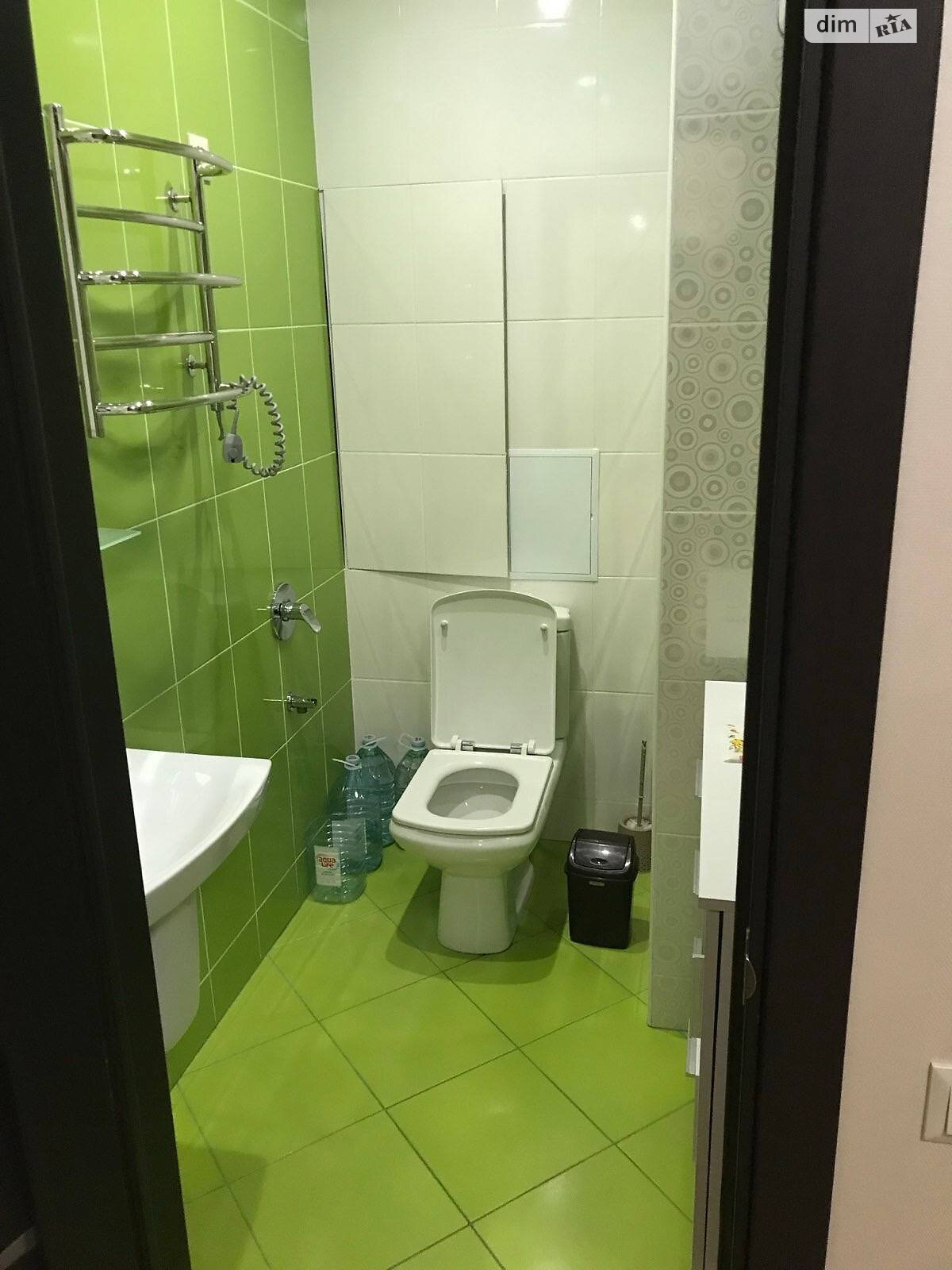 Продажа трехкомнатной квартиры в Киеве, на ул. Олевская 5, район Новобеличи фото 1 Продажа трехкомнатной квартиры в Киеве, на ул. Олевская 5, район Новобеличи фото 1