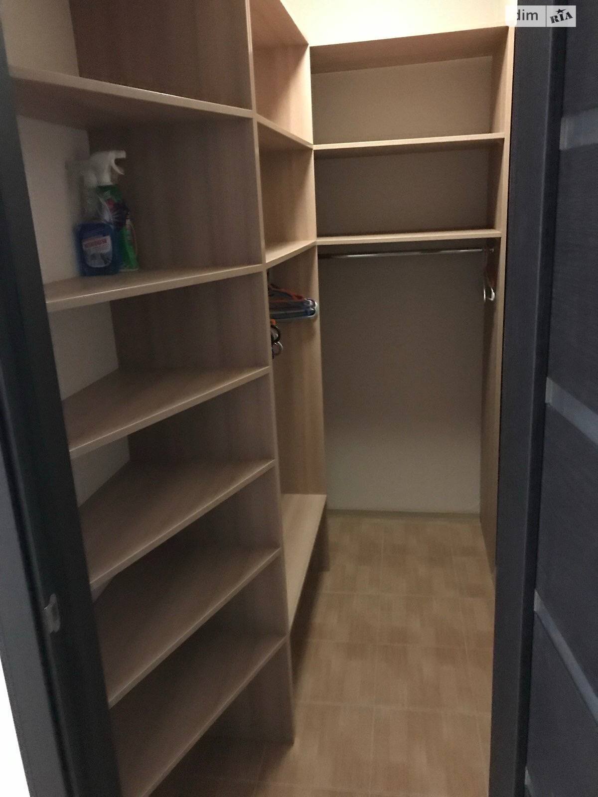 Продажа трехкомнатной квартиры в Киеве, на ул. Олевская 5, район Новобеличи фото 1 Продажа трехкомнатной квартиры в Киеве, на ул. Олевская 5, район Новобеличи фото 1