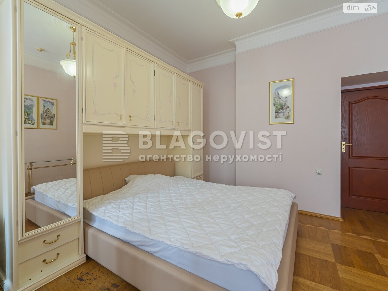 Продаж трикімнатної квартири в Києві, на вул. Антоновича 9, район Нова забудова фото 1 Продаж трикімнатної квартири в Києві, на вул. Антоновича 9, район Нова забудова фото 1