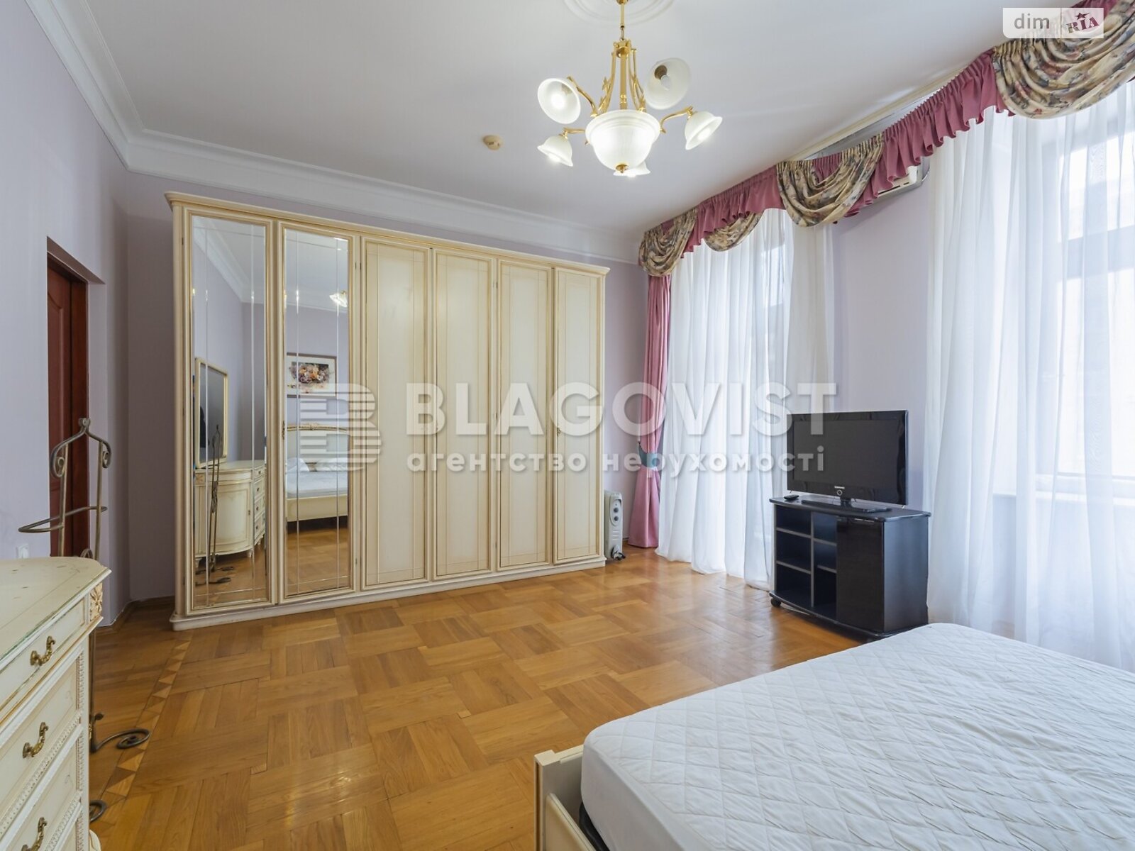 Продаж трикімнатної квартири в Києві, на вул. Антоновича 9, район Нова забудова фото 1 Продаж трикімнатної квартири в Києві, на вул. Антоновича 9, район Нова забудова фото 1