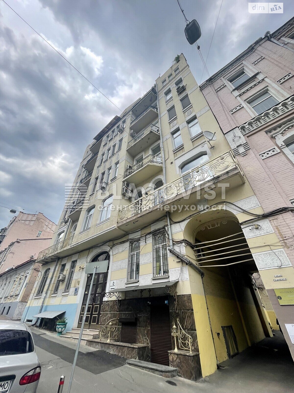 Продаж трикімнатної квартири в Києві, на вул. Антоновича 9, район Нова забудова фото 1 Продаж трикімнатної квартири в Києві, на вул. Антоновича 9, район Нова забудова фото 1