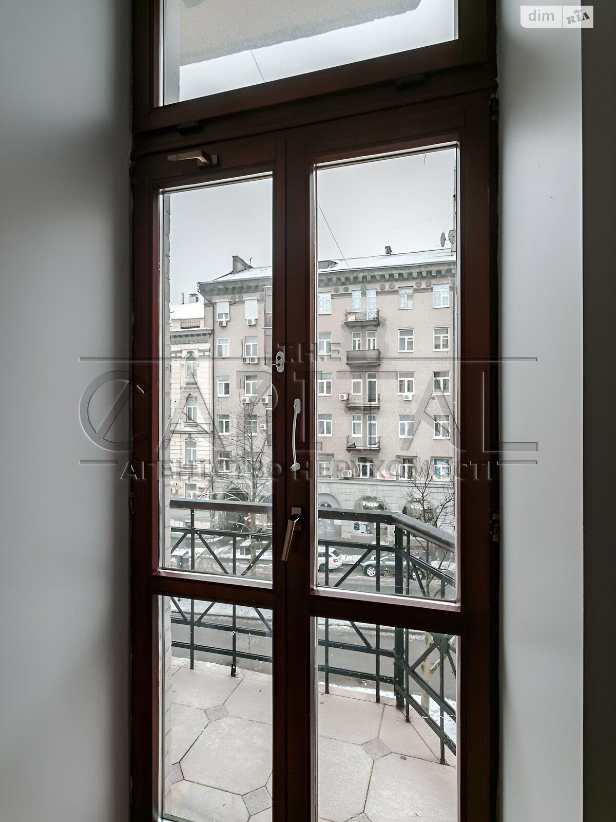 Продажа трехкомнатной квартиры в Киеве, на ул. Антоновича 9, район Новое строение фото 1 Продажа трехкомнатной квартиры в Киеве, на ул. Антоновича 9, район Новое строение фото 1