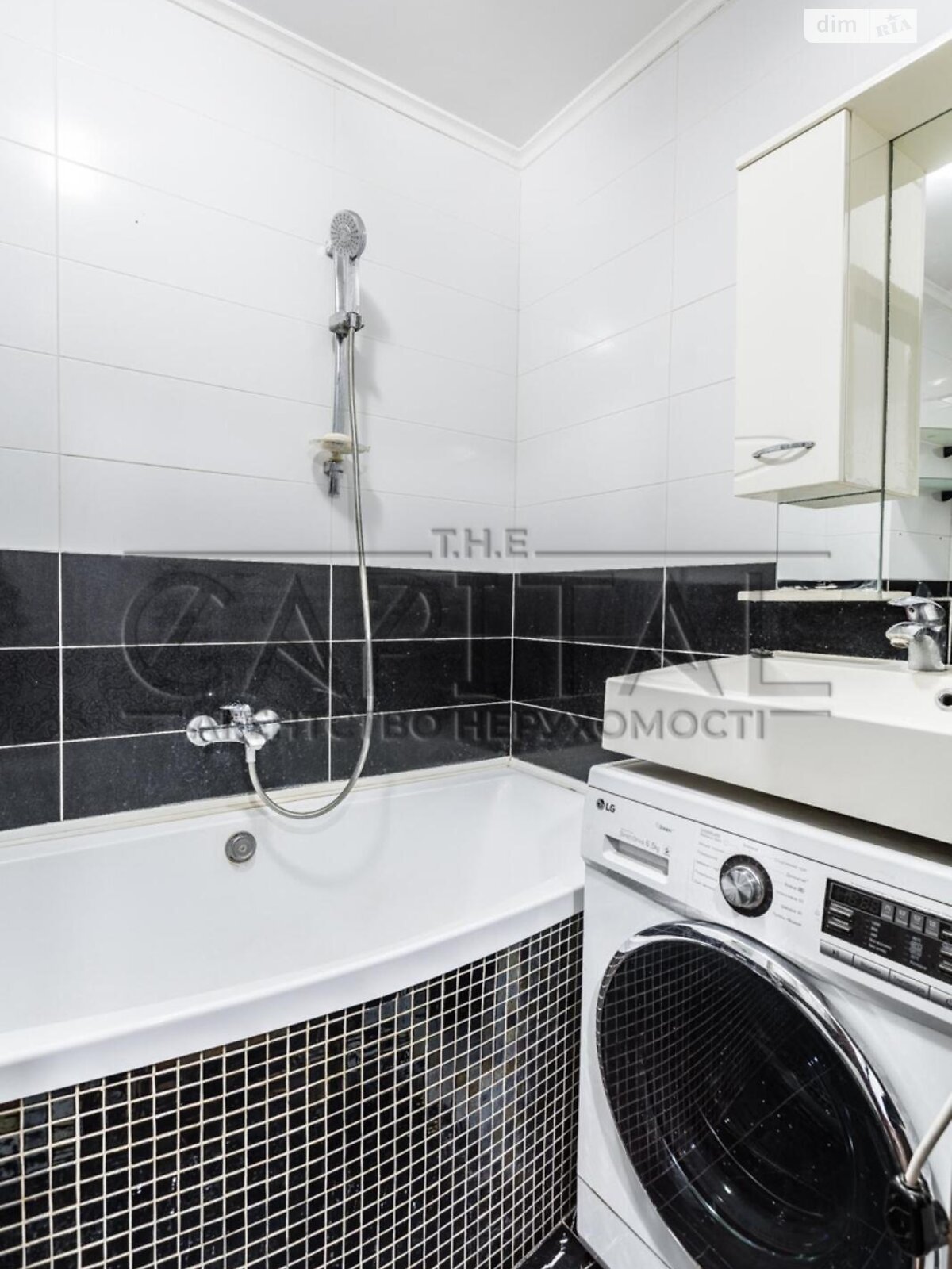 Продажа трехкомнатной квартиры в Киеве, на ул. Антоновича 122, район Новое строение фото 1 Продажа трехкомнатной квартиры в Киеве, на ул. Антоновича 122, район Новое строение фото 1