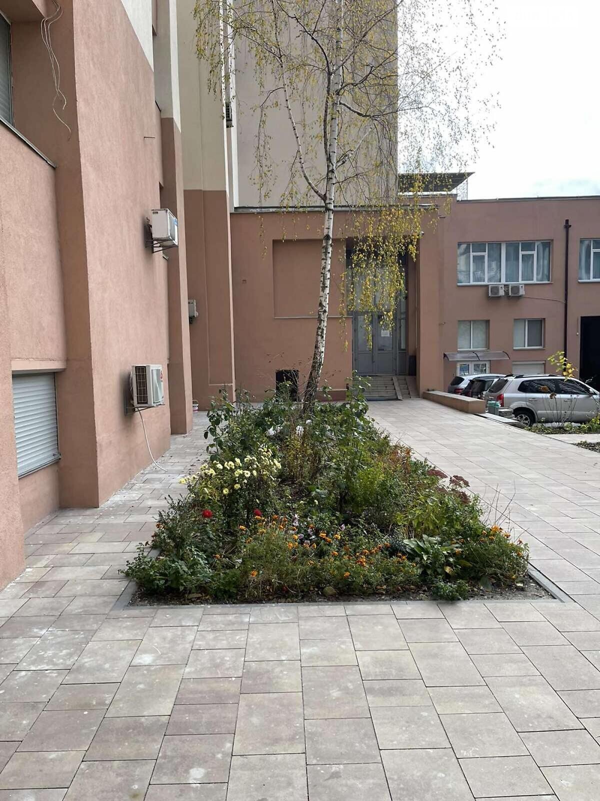 Продажа трехкомнатной квартиры в Киеве, на ул. Антоновича 122, район Новое строение фото 1 Продажа трехкомнатной квартиры в Киеве, на ул. Антоновича 122, район Новое строение фото 1